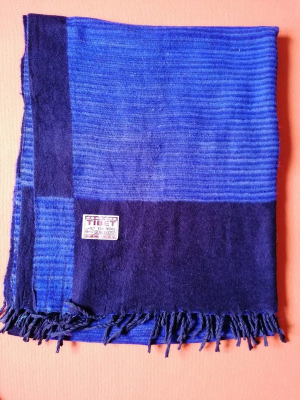 Decke aus Yakwolle in hellblau - blau