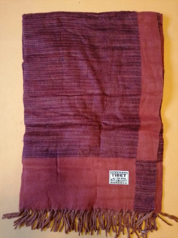 Decke aus Yakwolle in dunkelrot - braun